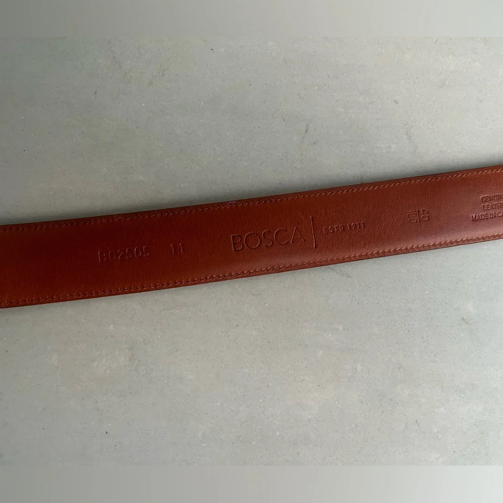 BOSCA DOLCE Leather Belt with silver Buckle like new, men’s size 40